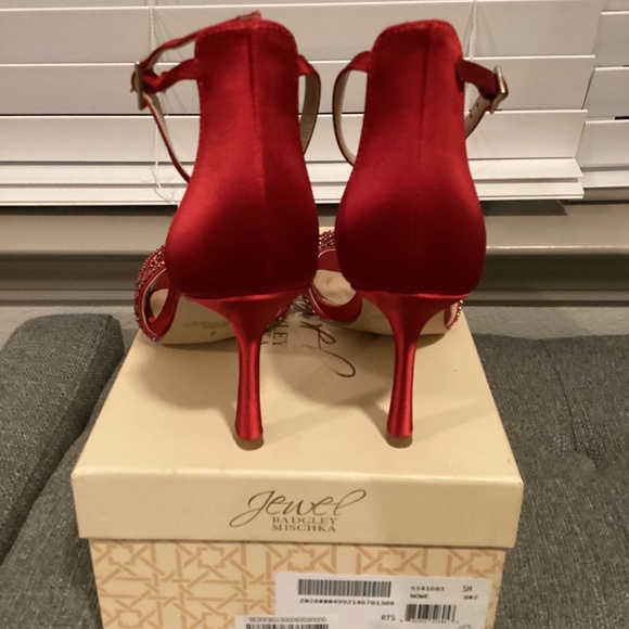 Jewel Badgley Mischka Yesia Crystal Sandal (Women) 8M - Picture 2 of 13